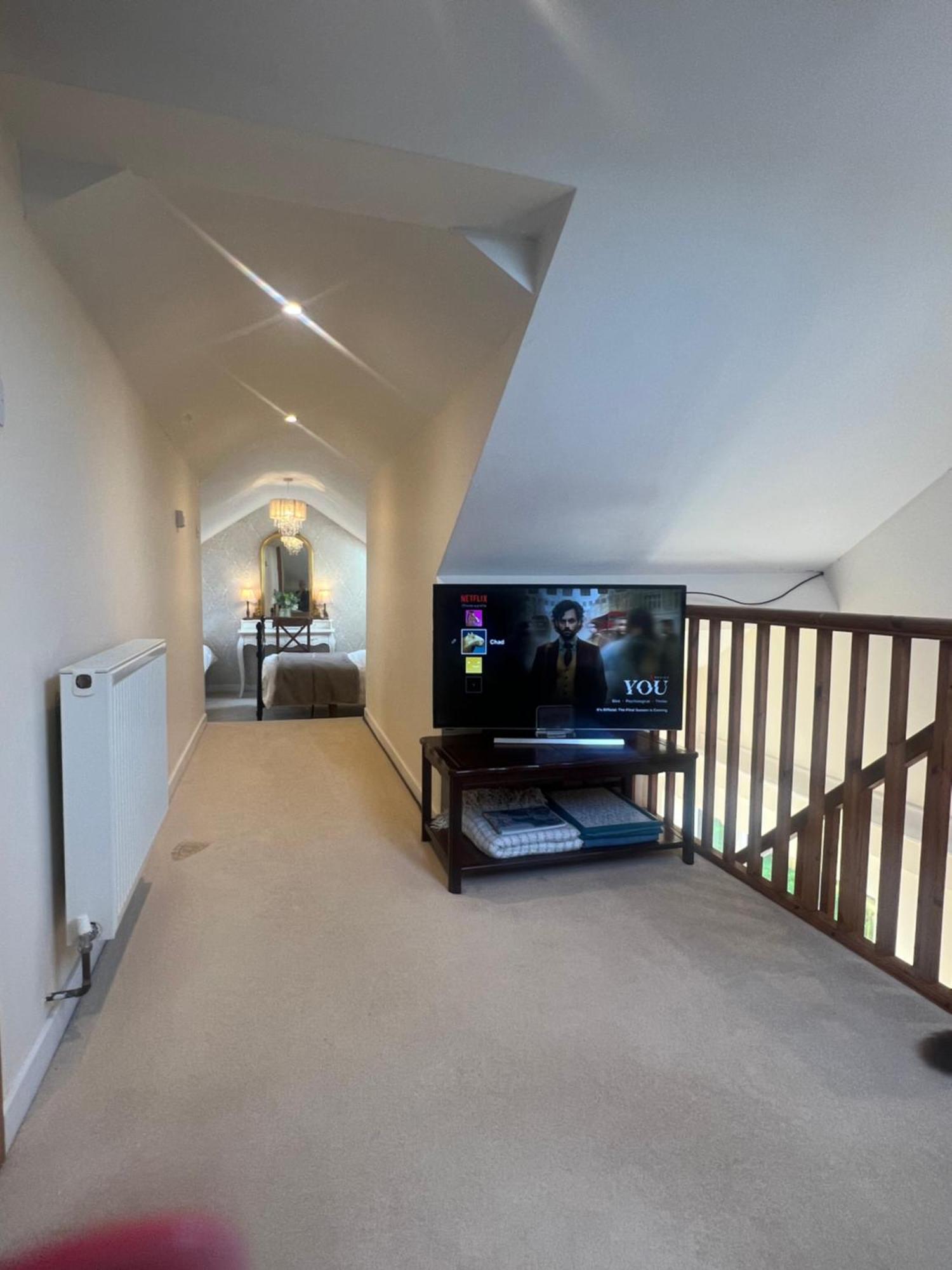 Highcroft House Villa Corsham Bagian luar foto