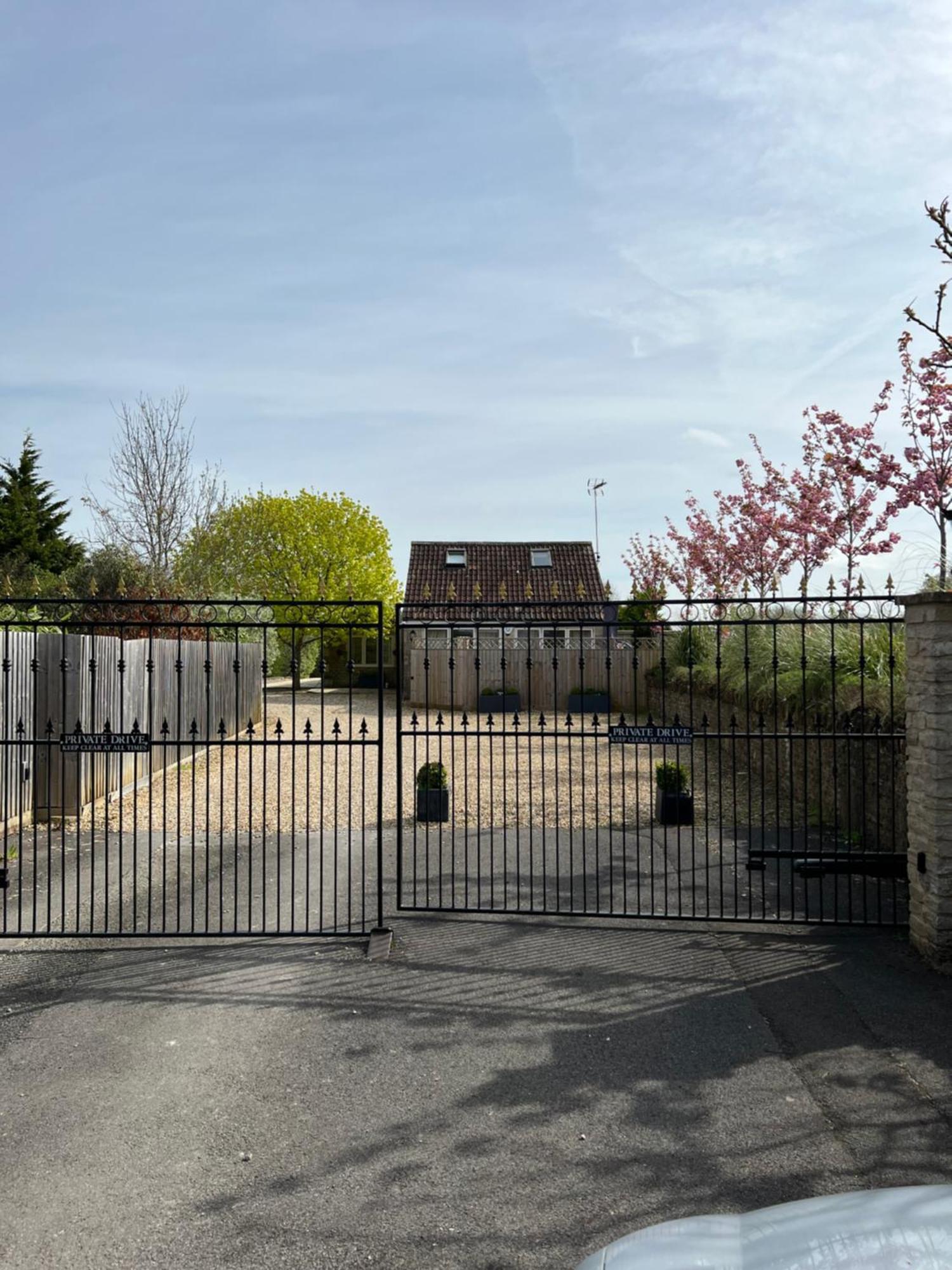 Highcroft House Villa Corsham Bagian luar foto